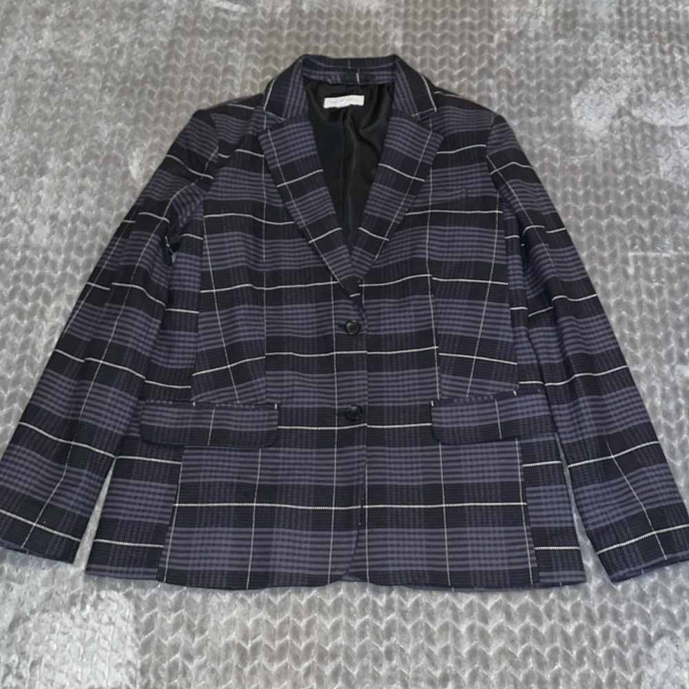Free‎ Assembly plaid two button blazer size Medium.  Lined.